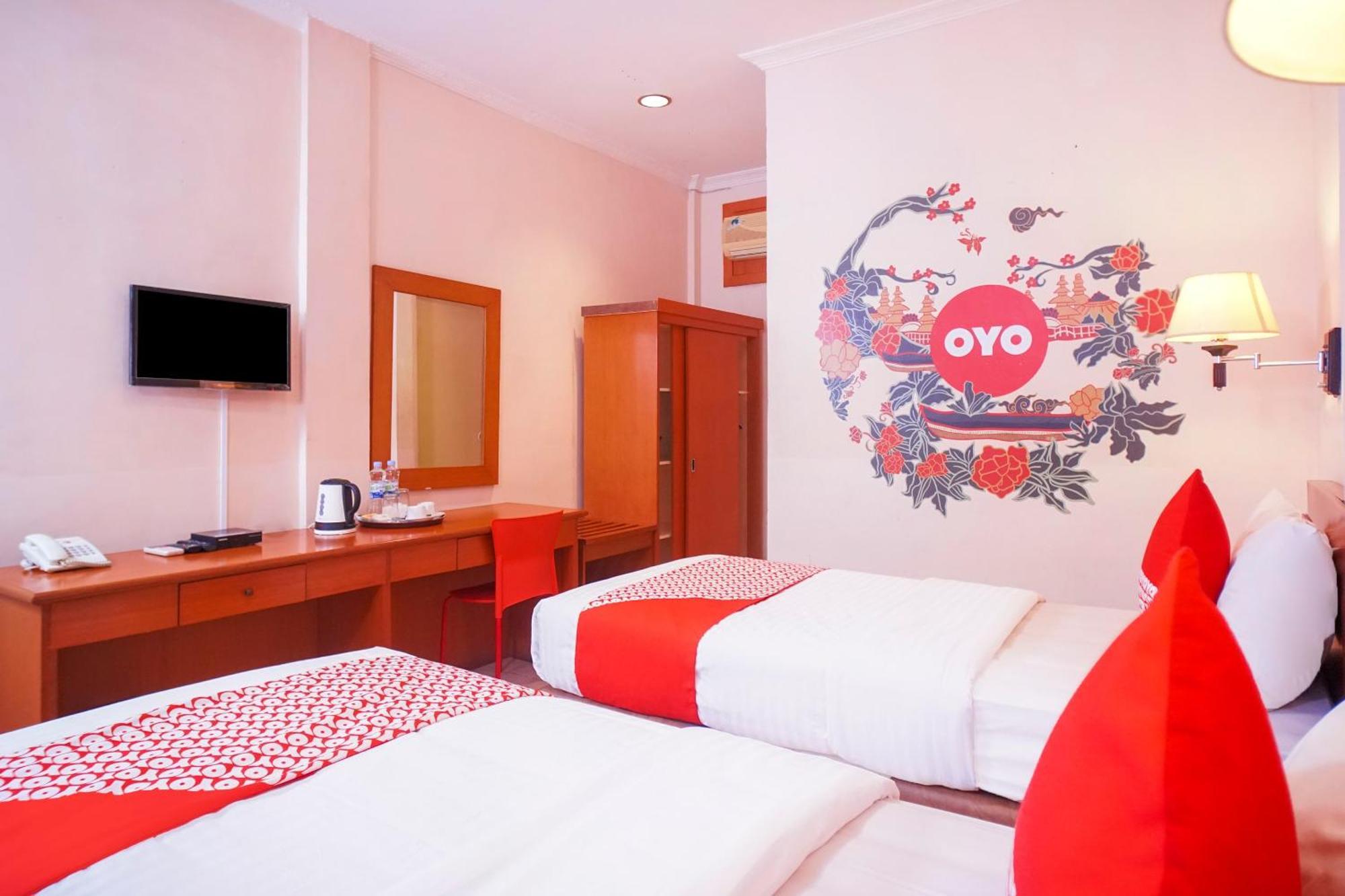 Capital O 142 Hotel Al Furqon Syariah Палембанг Екстериор снимка