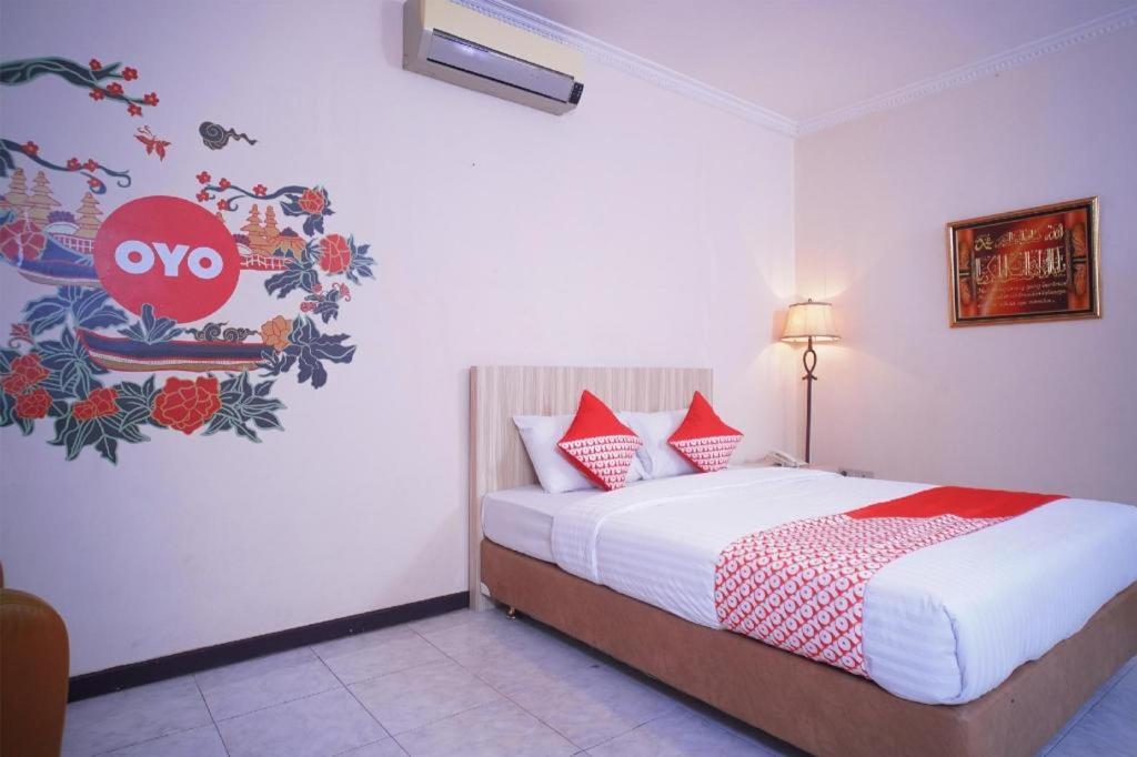 Capital O 142 Hotel Al Furqon Syariah Палембанг Екстериор снимка